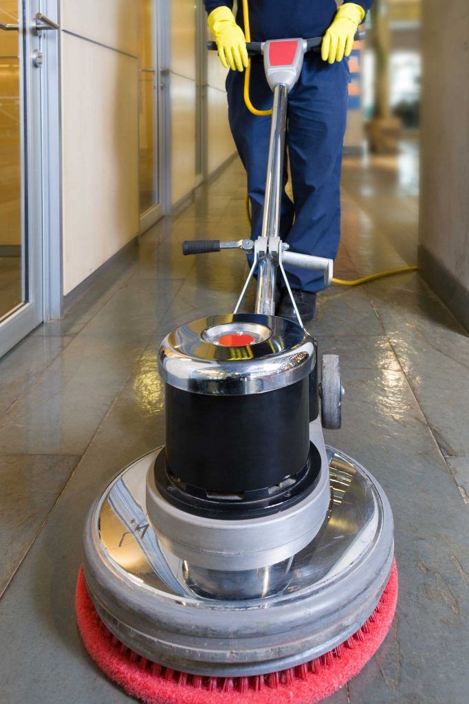 marble-cleaning-with-modern-machine